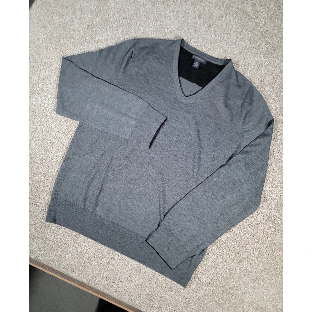 Banana Republic Luxury Blend Mens XL Gray Sweater Silk Wool V-Neck Long Sleeve